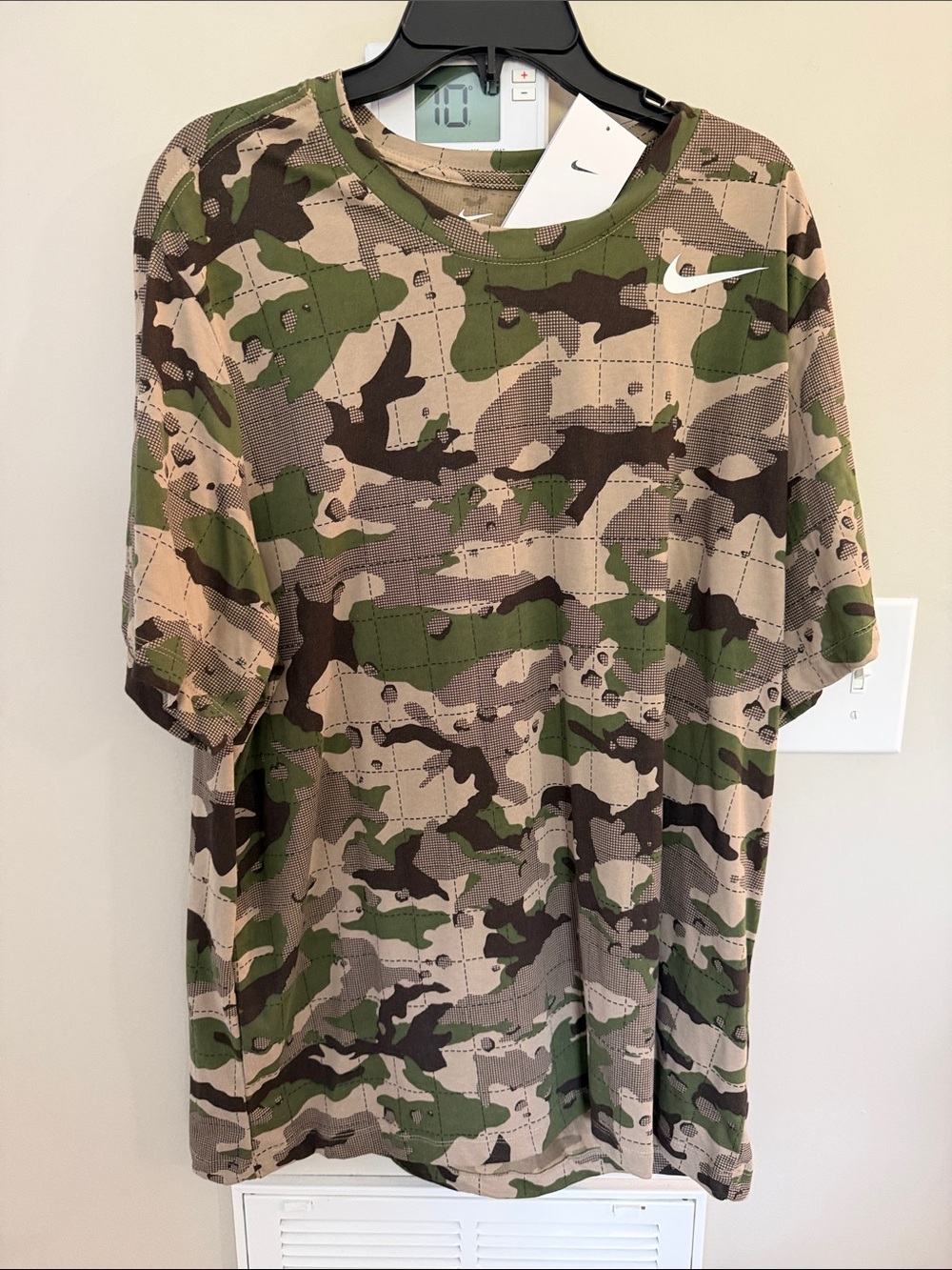 Nike XXL Men’s Camouflage Short-Sleeve Training Shirt - Green/Brown